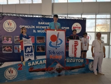 TEKSEN'İN YÜZME ŞAMPİYONLARI