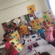 We’ve learnt shapes and colours today !i