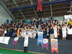 ŞAMPİYON YİNE TEKSEN