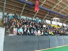 ŞAMPİYON YİNE TEKSEN