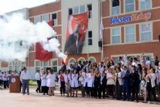 TEKSEN KOLEJİ YENİ EĞİTİM-ÖĞRETİM YILINA RENGARENK BAŞLADI