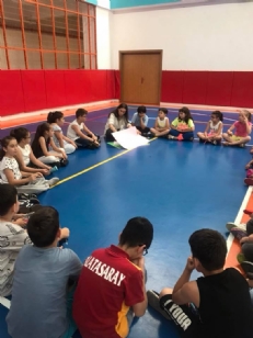 DÜNYA SORUNLARI KARŞISINDA TEKSEN