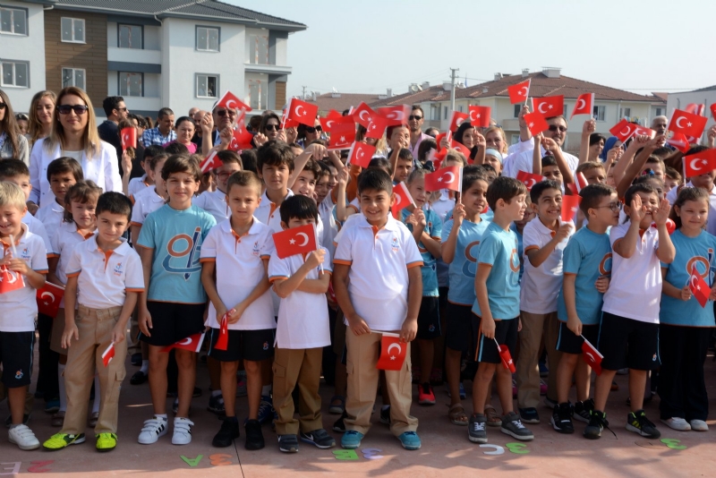 TEKSEN KOLEJİ YENİ EĞİTİM-ÖĞRETİM YILINA RENGARENK BAŞLADI